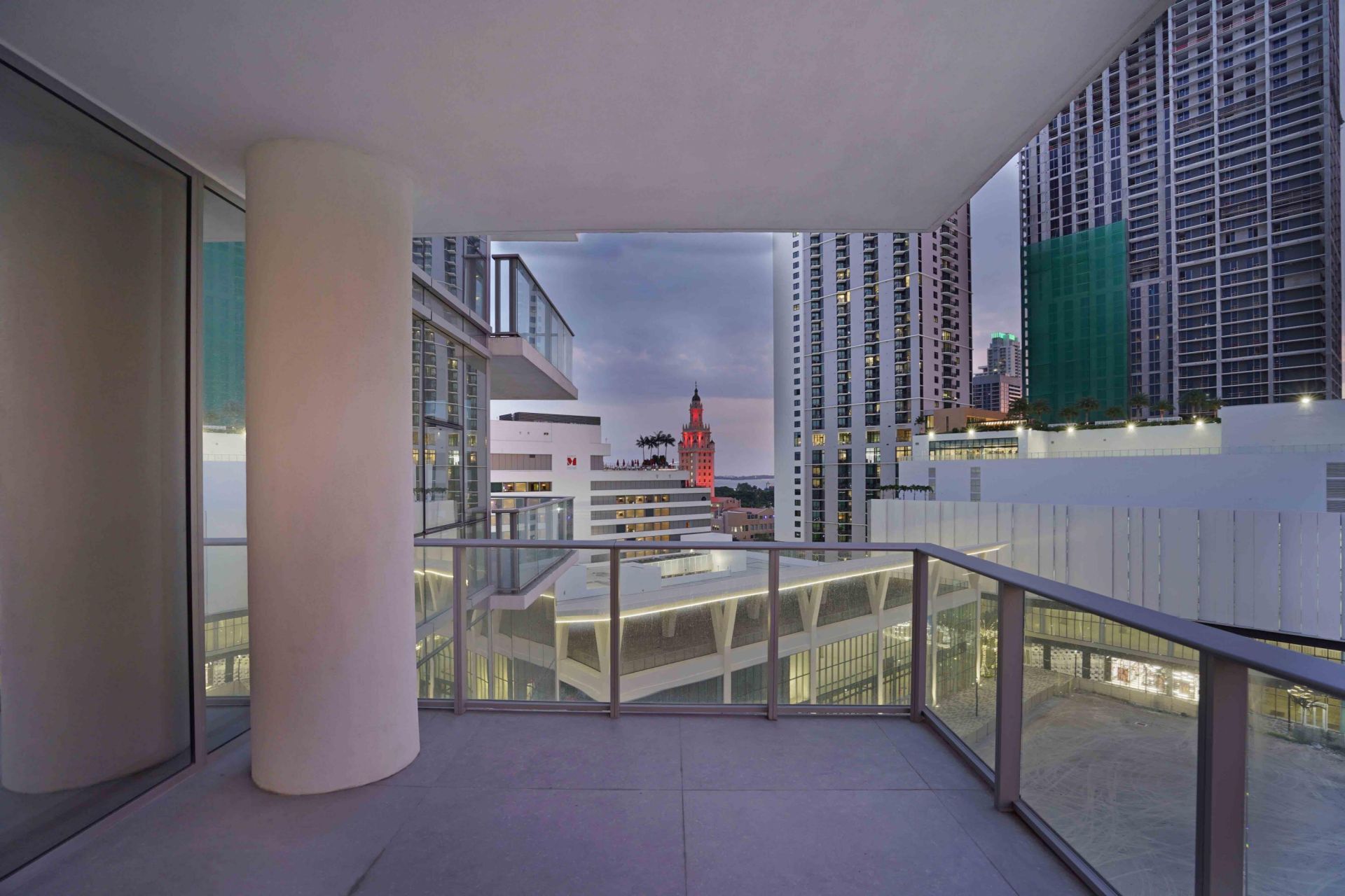 851 NE 1st Avenue, Unit 812, Miami, FL 33132 Photo