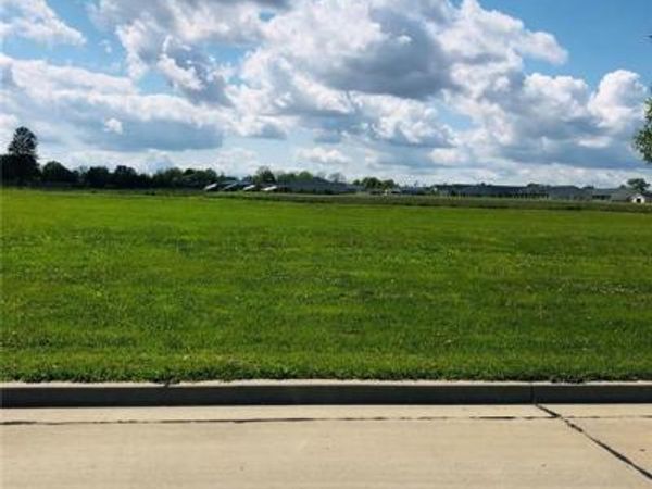 25 N June Street, Jerseyville, IL 62052