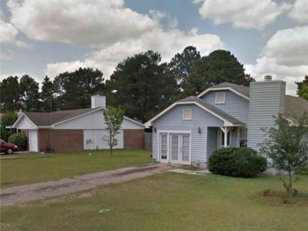 6544 Green Meadow Road, Fayetteville, NC 28304