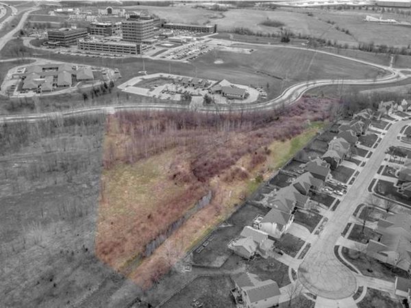 Rush Creek Parkway, Liberty, MO 64068