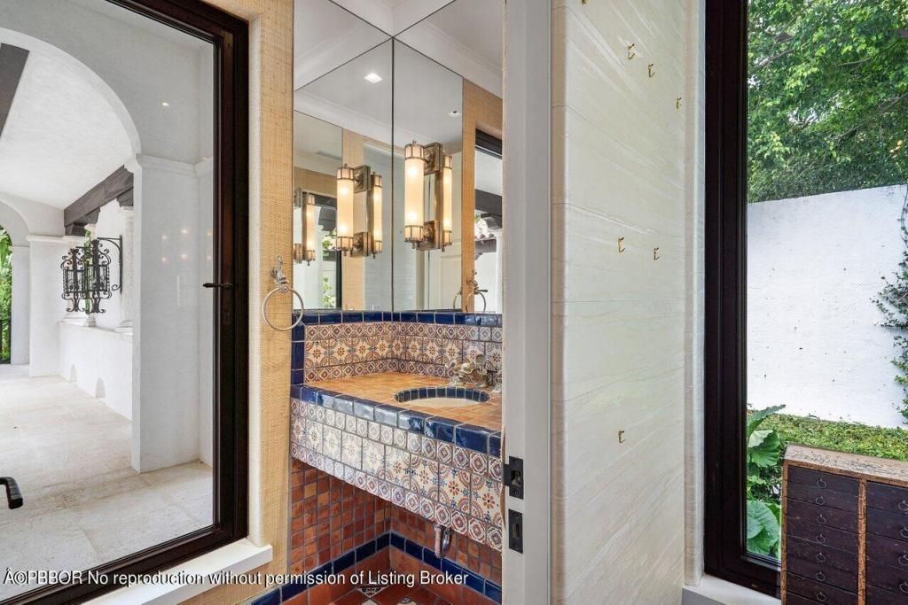 12 Lagomar Road, Palm Beach, FL 33480 Photo