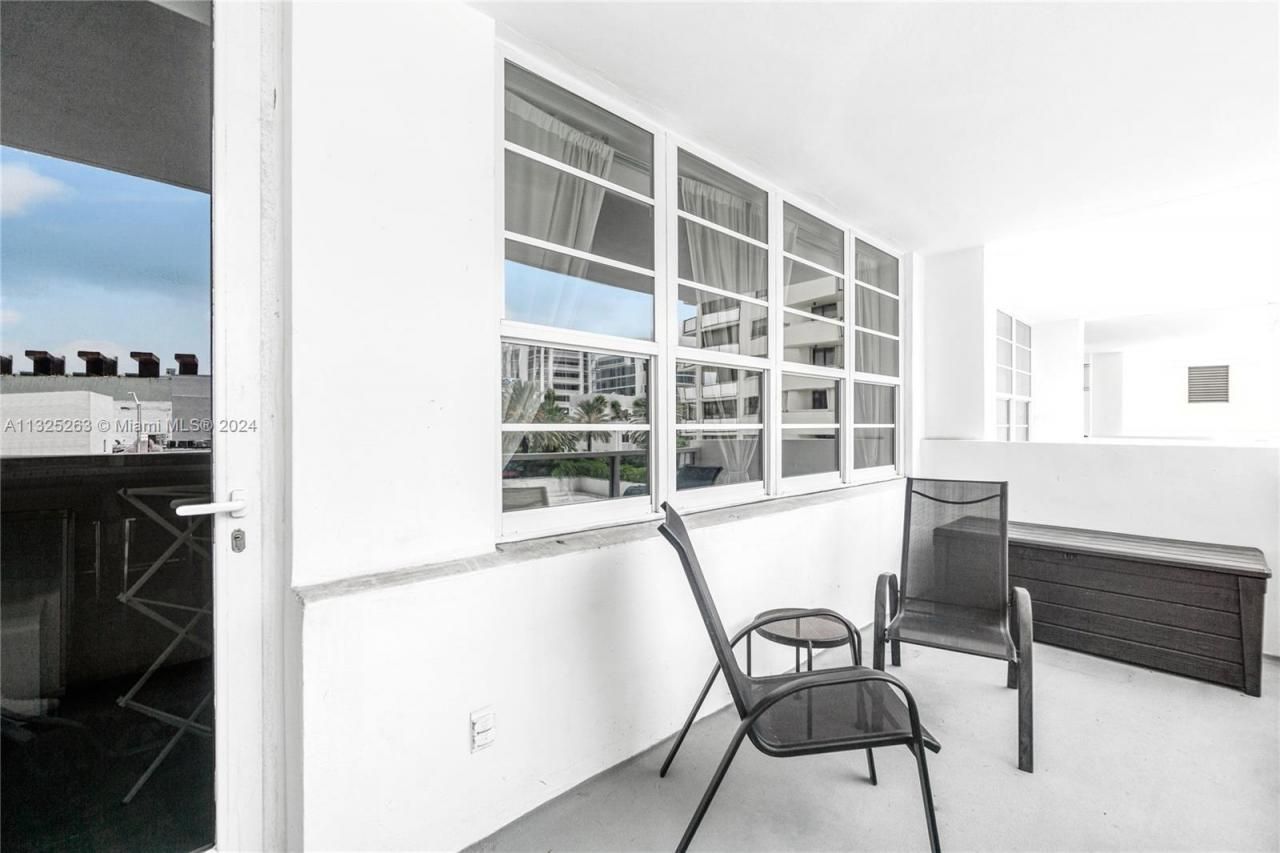 100 Lincoln Rd, Unit 320, Miami Beach, FL 33139 Photo