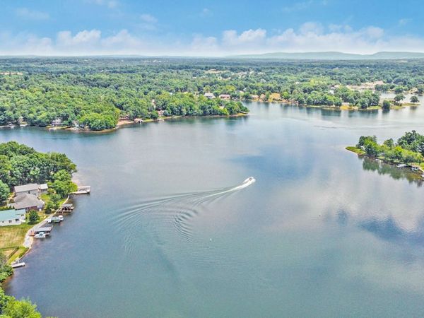 8735, 8739 Cherokee Tr, Crossville, TN 38572