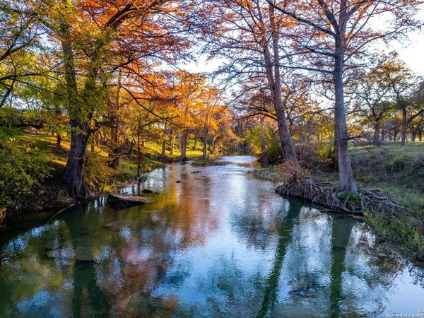 46 Fm 1621, Comfort, TX 78013