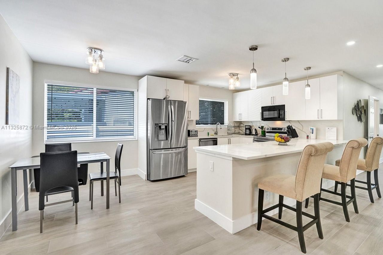 1018 Adams St, Hollywood, FL 33019 Photo