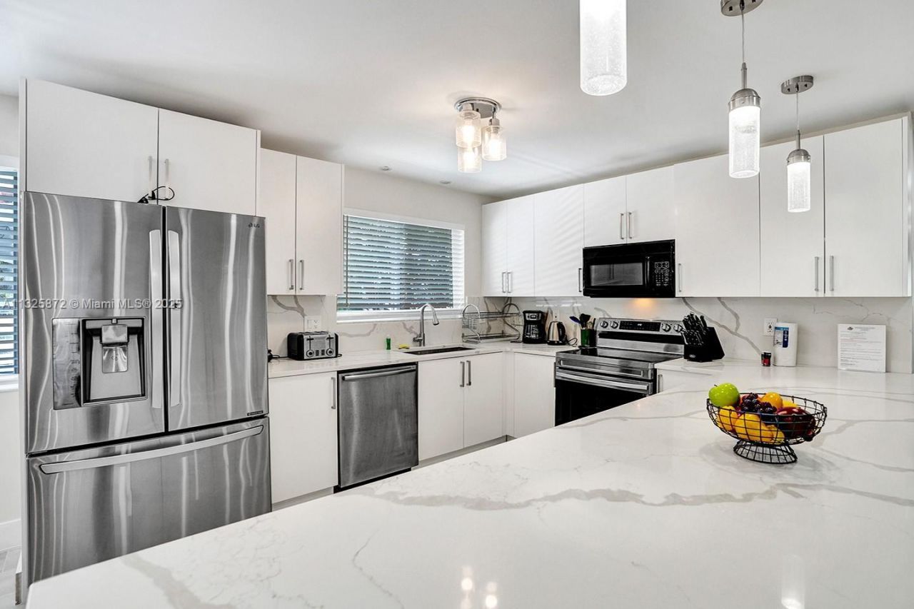 1018 Adams St, Hollywood, FL 33019 Photo