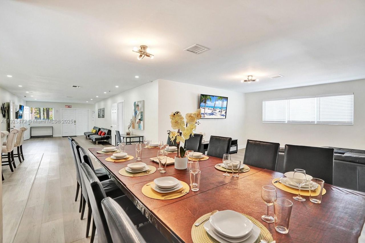 1018 Adams St, Hollywood, FL 33019 Photo