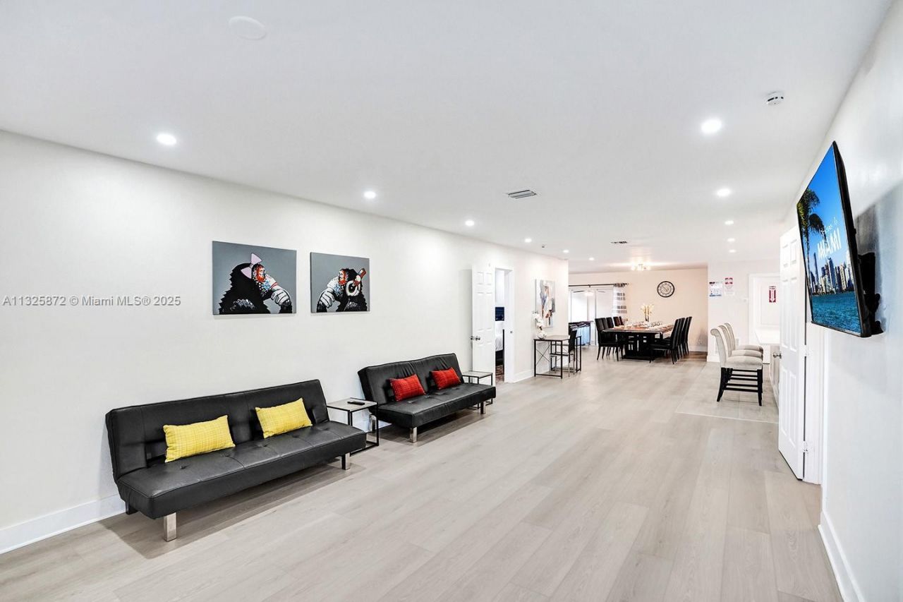 1018 Adams St, Hollywood, FL 33019 Photo