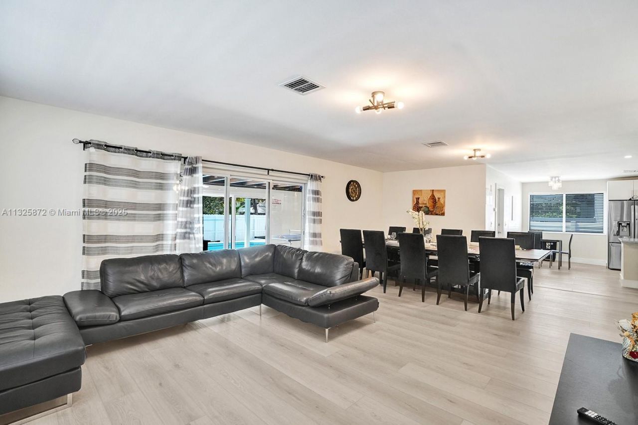 1018 Adams St, Hollywood, FL 33019 Photo