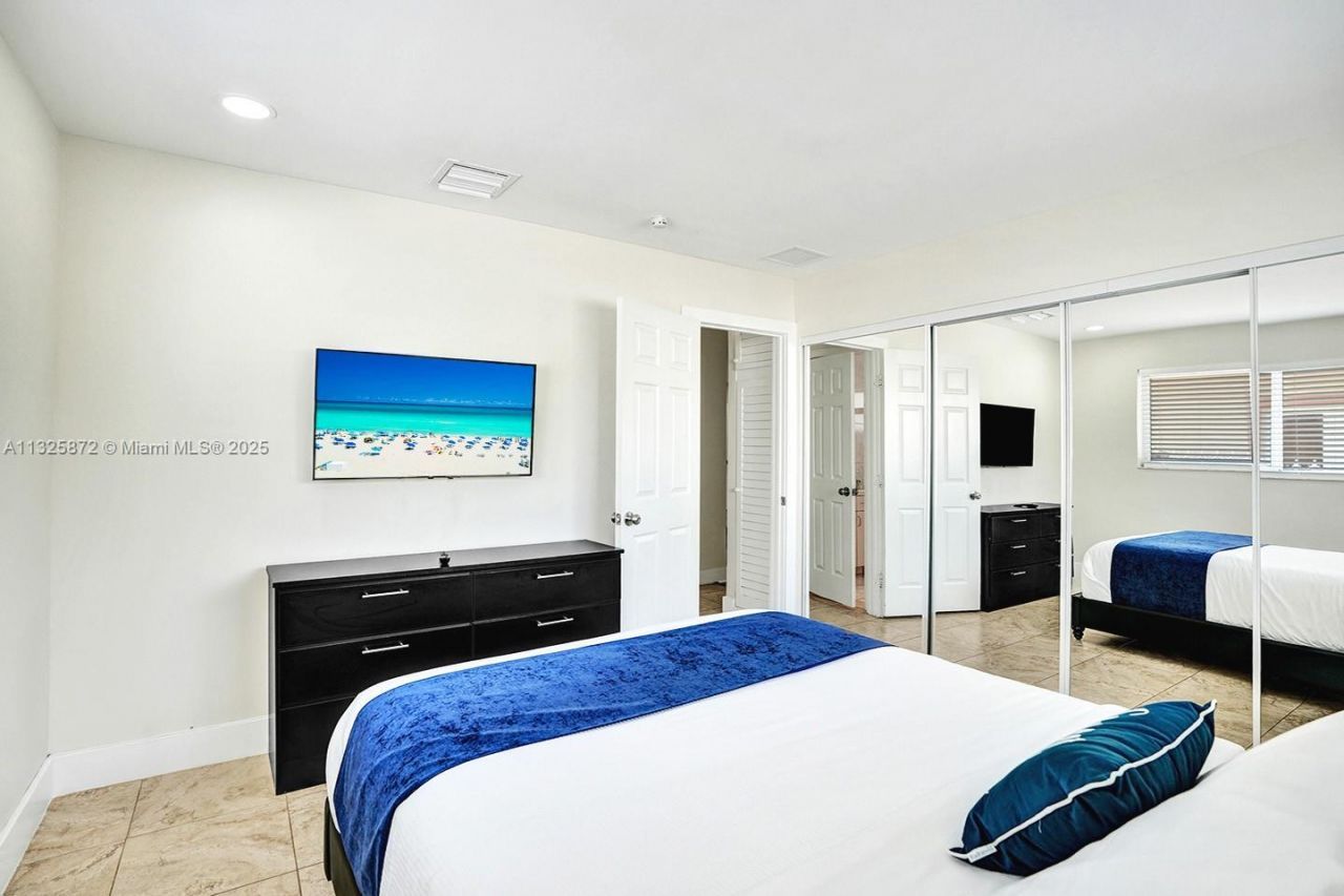 1018 Adams St, Hollywood, FL 33019 Photo