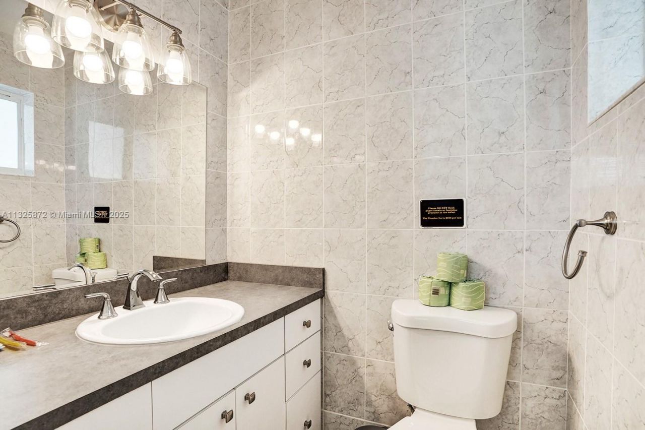 1018 Adams St, Hollywood, FL 33019 Photo