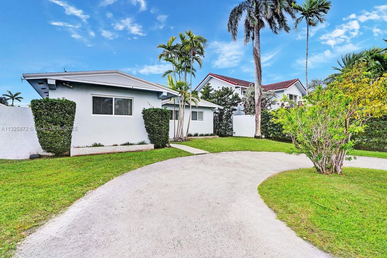 1018 Adams St, Hollywood, FL 33019 Photo