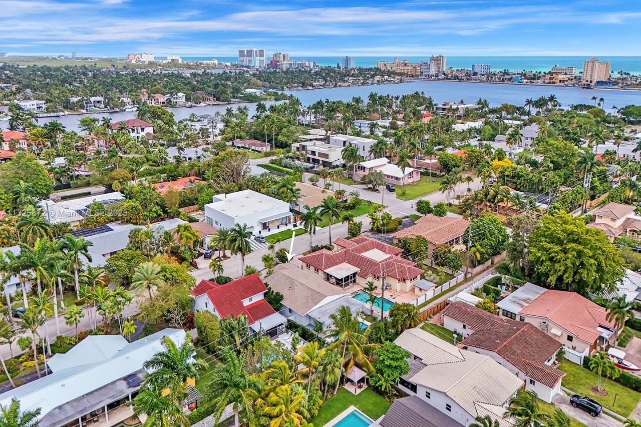 1018 Adams St, Hollywood, FL 33019 Photo