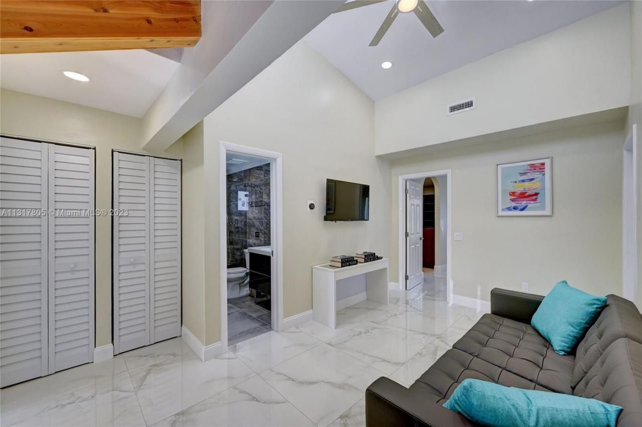 1109 Hollywood Blvd, Hollywood, FL 33019 Photo