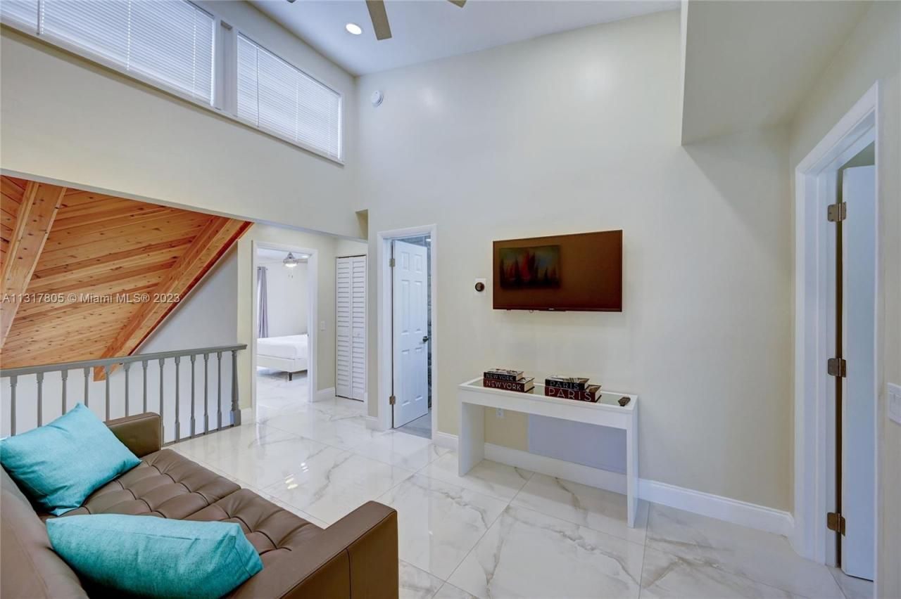 1109 Hollywood Blvd, Hollywood, FL 33019 Photo