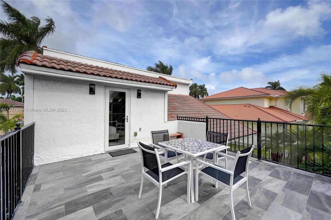 1109 Hollywood Blvd, Hollywood, FL 33019 Photo