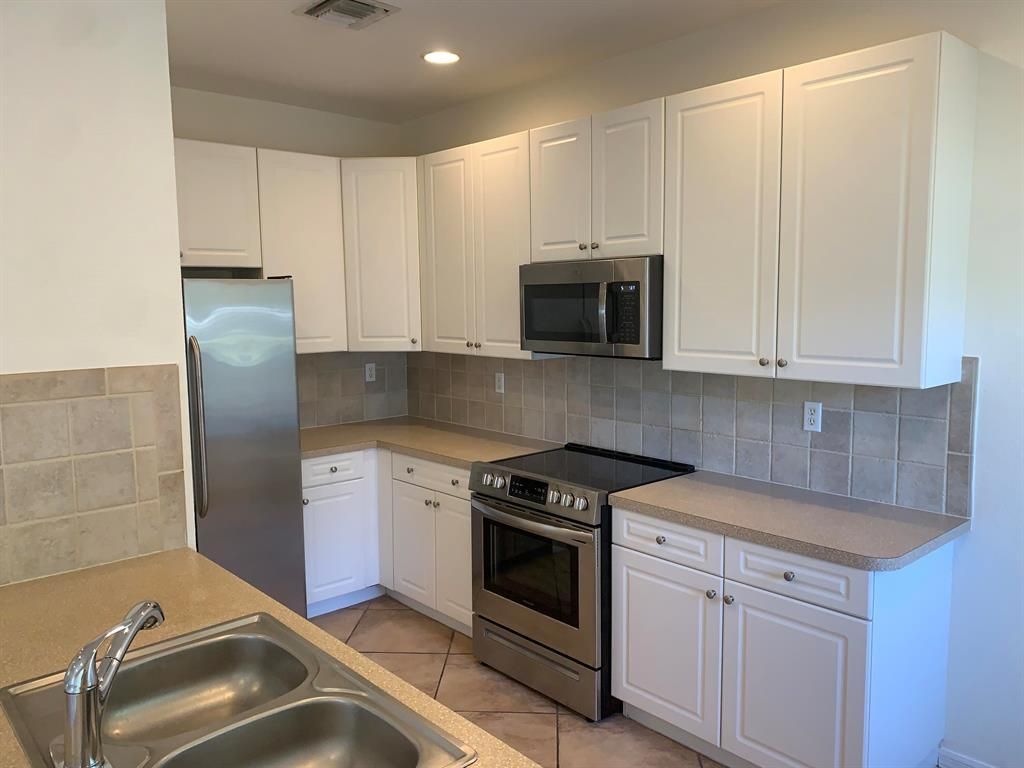 101 Lake Monterey Circle, Boynton Beach, FL 33426 Photo