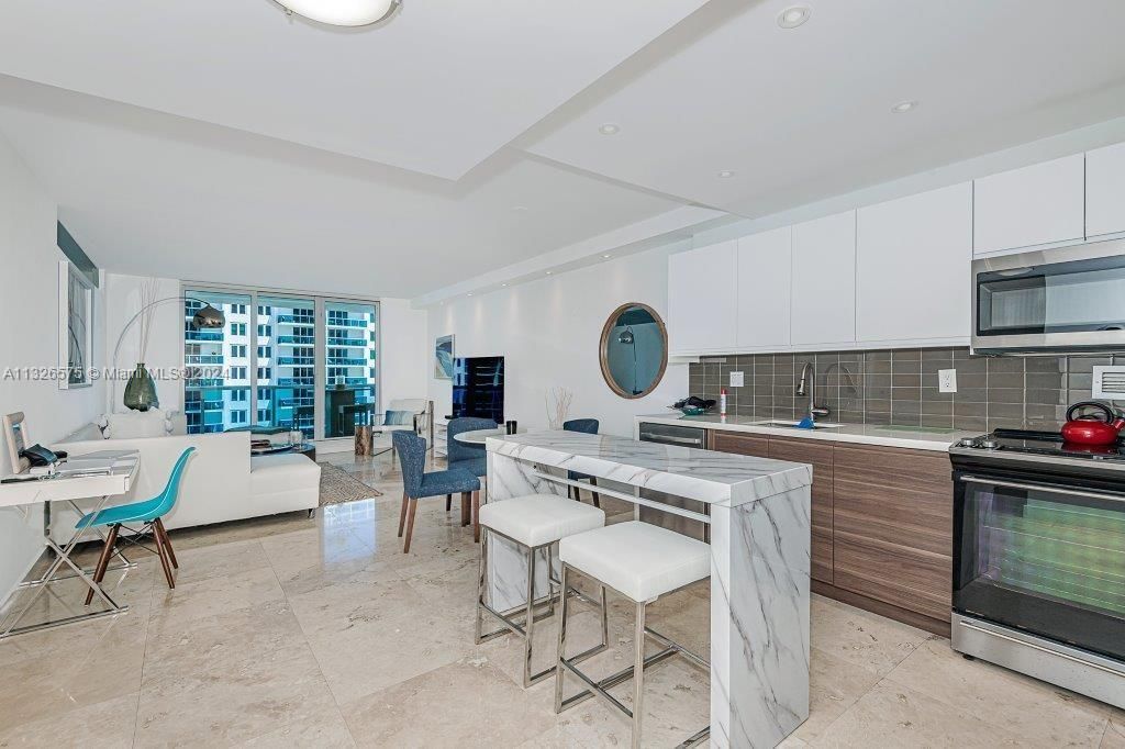 2301 Collins Ave, Unit 1117, Miami Beach, FL 33139 Photo
