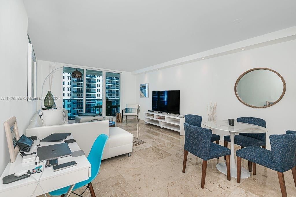 2301 Collins Ave, Unit 1117, Miami Beach, FL 33139 Photo