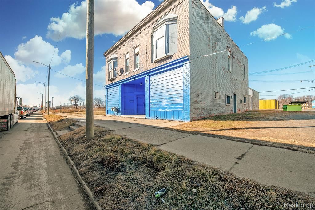 7660 W Fort Street, Detroit, MI 48209 Main Photo