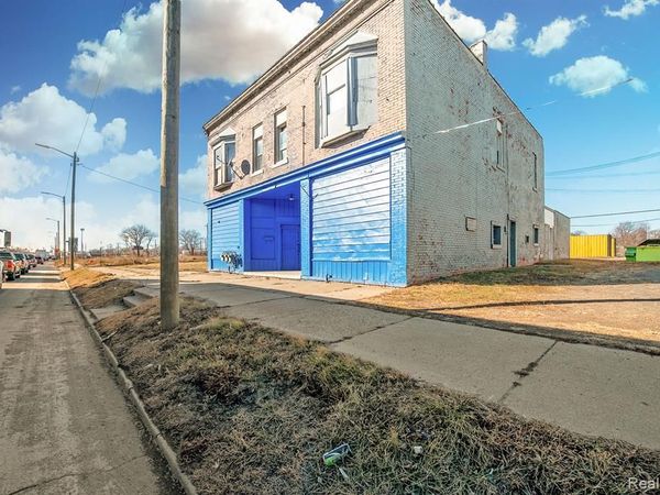 7660 W FORT Street, Detroit, MI 48209