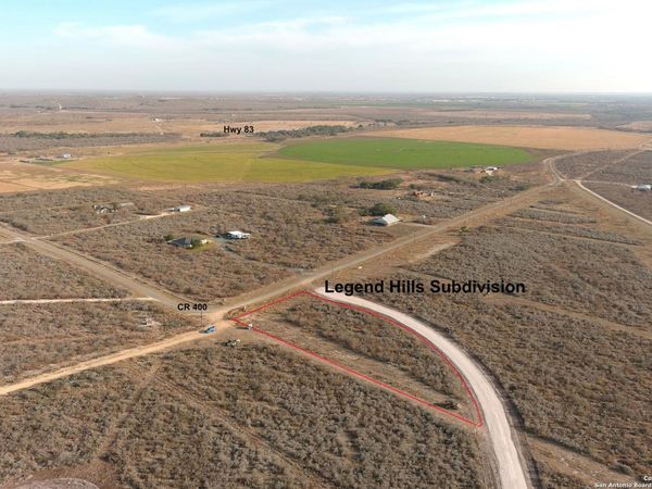 60 Legend Hills, Uvalde, TX 78801