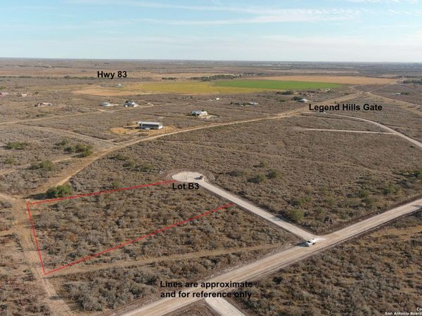 61 Friendship Hills, Uvalde, TX 78801