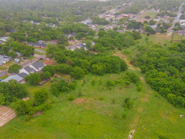 1218 W Church Street, Grand Prairie, TX 75050