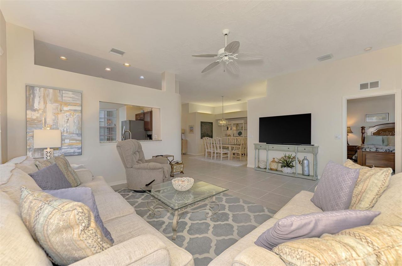 549 Fallbrook Drive, Venice, FL 34292 Photo