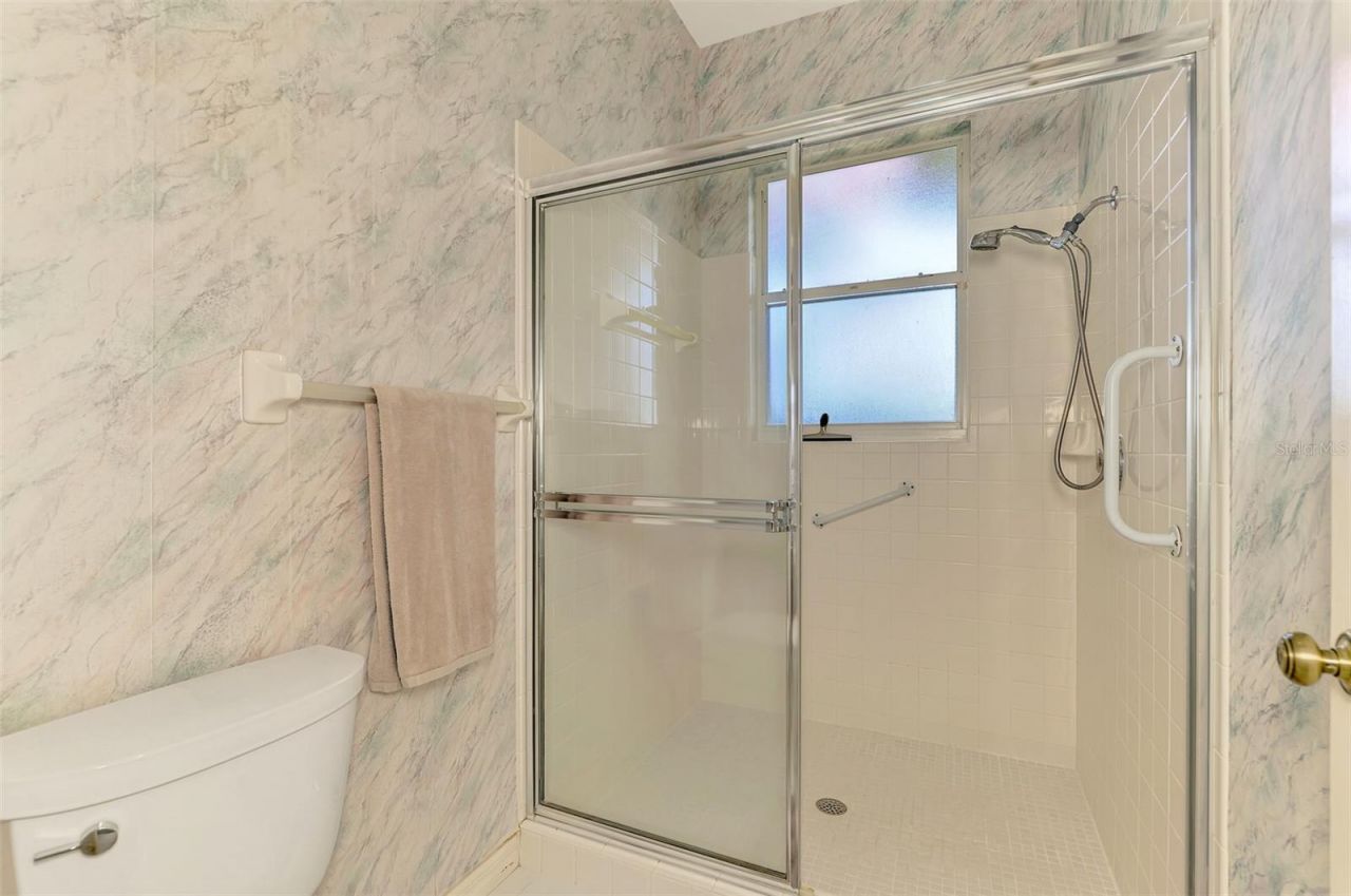 549 Fallbrook Drive, Venice, FL 34292 Photo