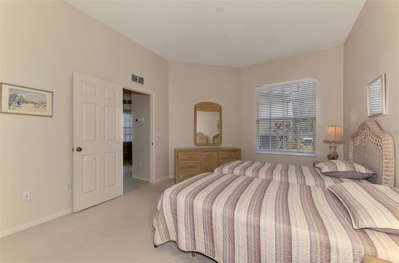 549 Fallbrook Drive, Venice, FL 34292 Photo