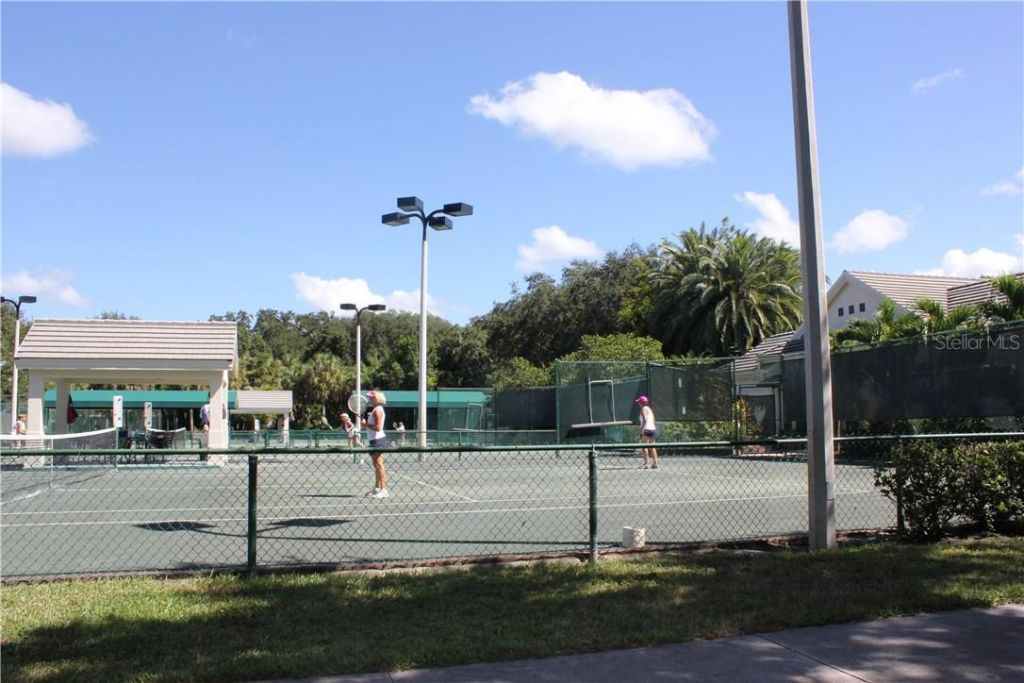 549 Fallbrook Drive, Venice, FL 34292 Photo