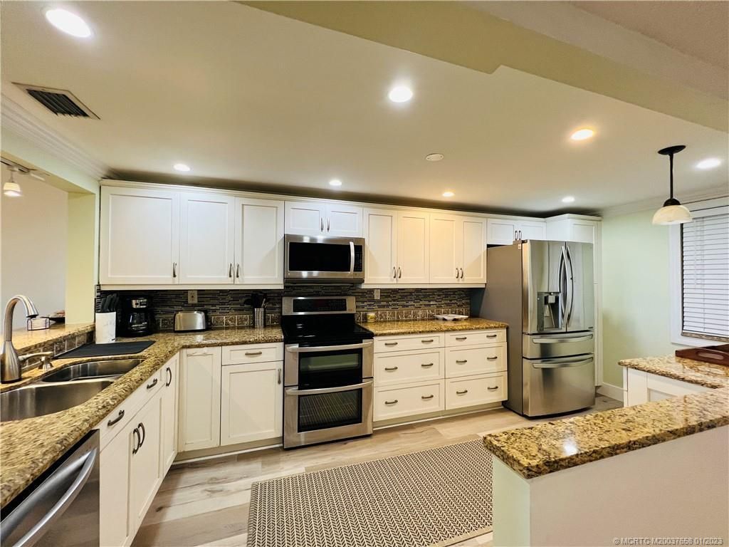 10044 S Ocean Drive, Unit 203, Jensen Beach, FL 34957 Photo