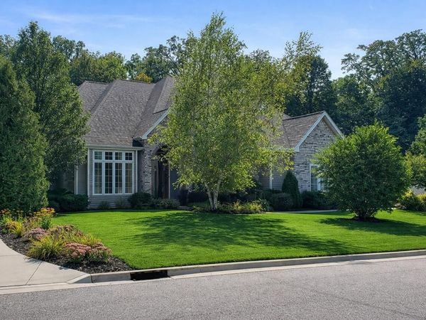 517 Oriole LANE, Howards Grove, WI 53083