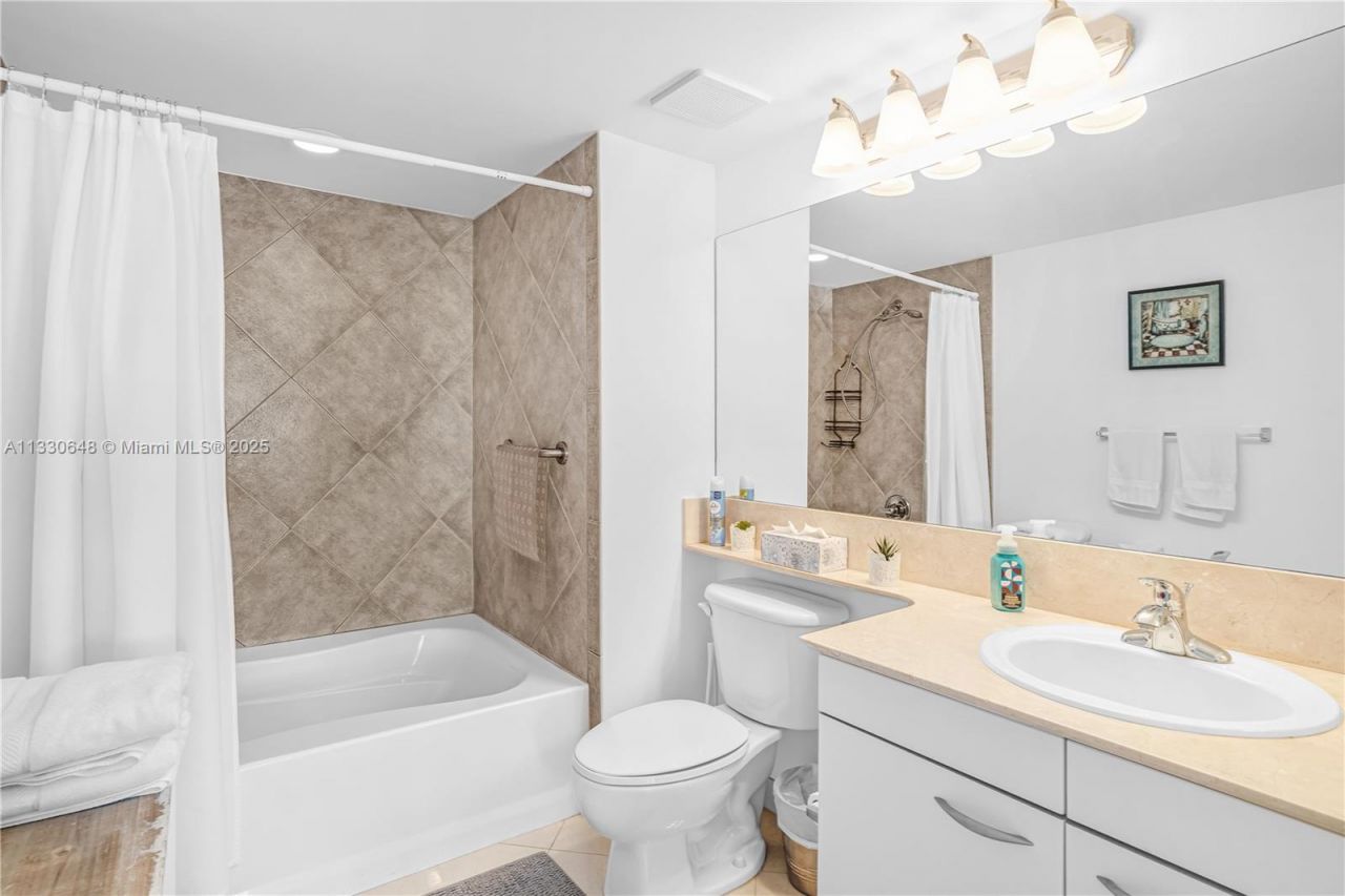 2080 S Ocean Dr,, Unit 1507., Hallandale Beach, FL 33009 Photo