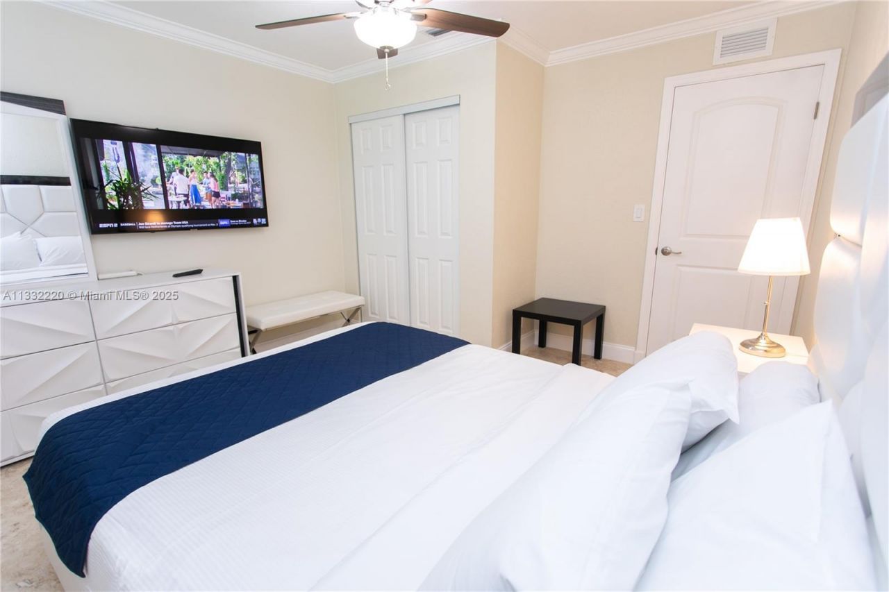 333 SE 3rd Ave, Dania Beach, FL 33004 Photo