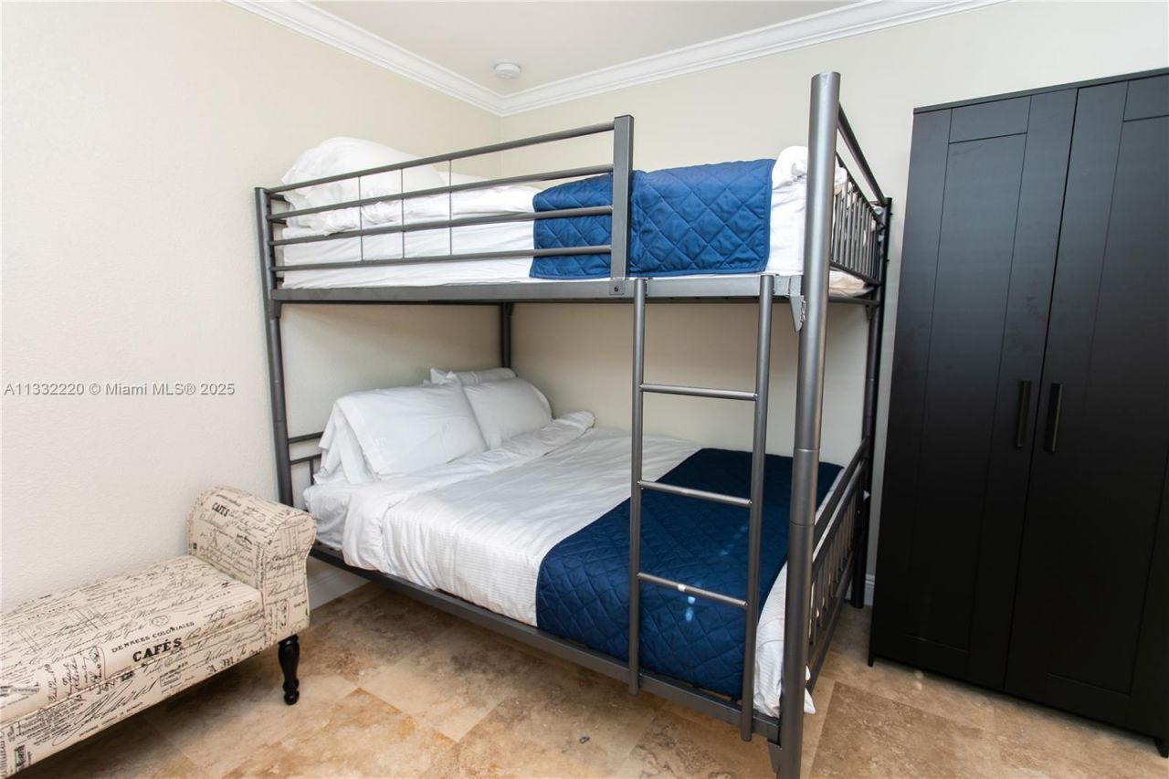 333 SE 3rd Ave, Dania Beach, FL 33004 Photo