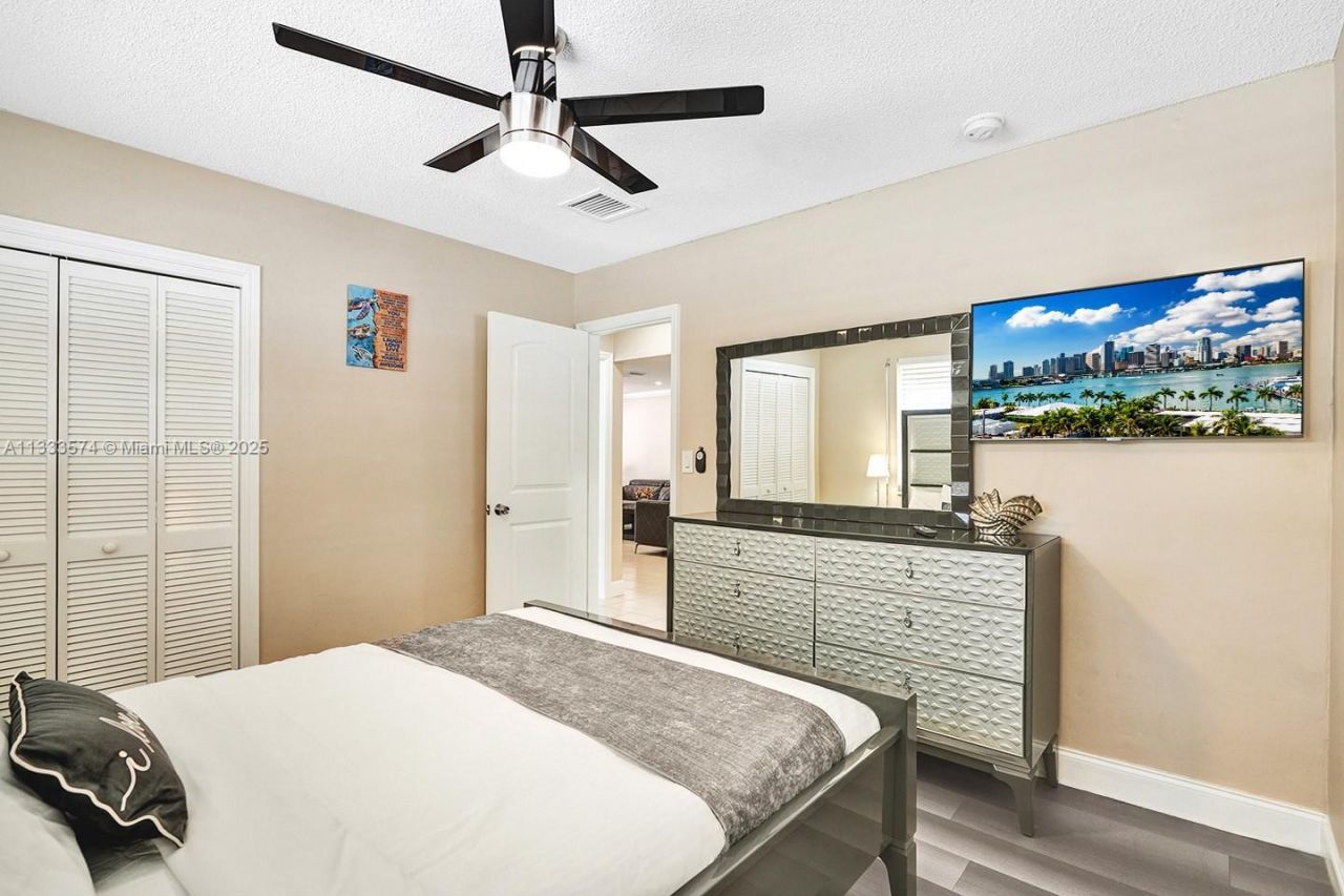 947 Washington St, Hollywood, FL 33019 Photo