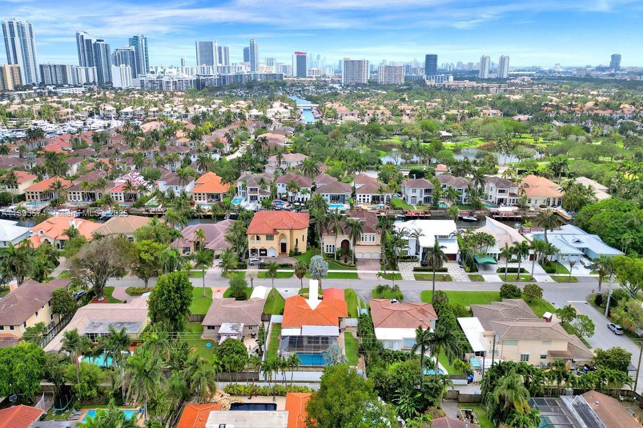 947 Washington St, Hollywood, FL 33019 Photo