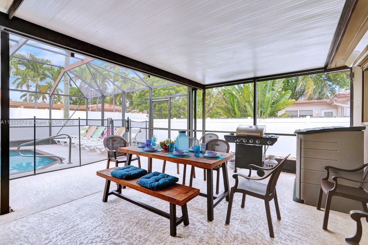 947 Washington St, Hollywood, FL 33019 Photo