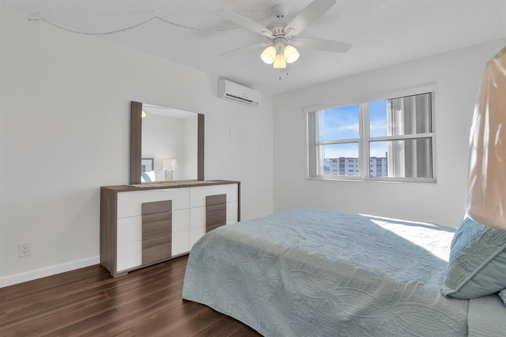 720 Orton Avenue, Unit 701, Fort Lauderdale, FL 33304 Photo