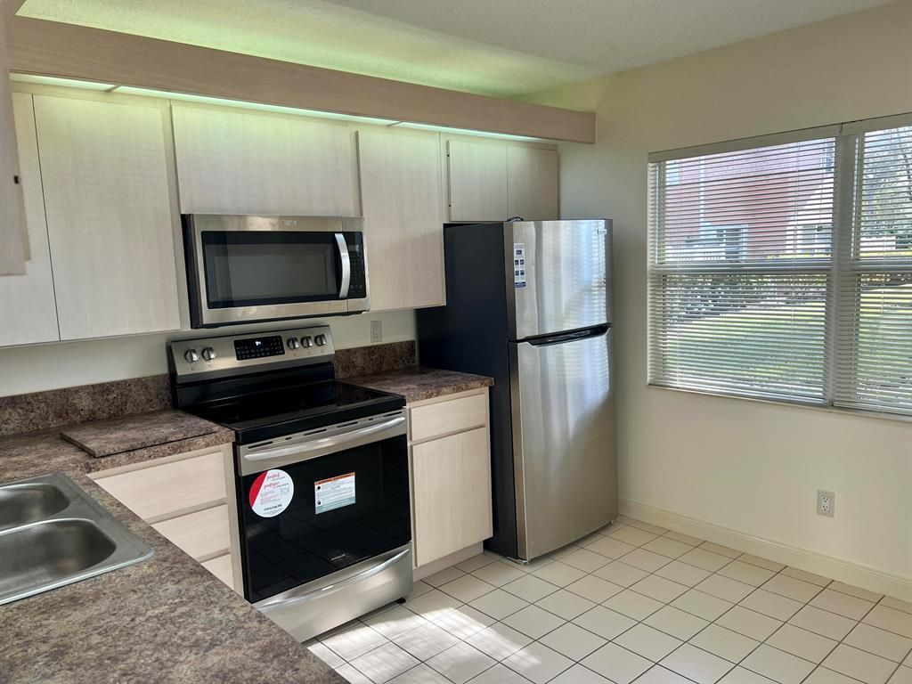 3119 Kingston Court, West Palm Beach, FL 33409 Photo