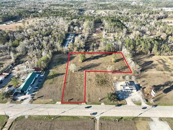 4.5 +-- UNIVERSITY Avenue, Hammond, LA 70401