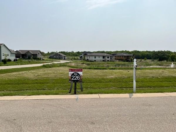 4958 Prairie Kettle Court, Waunakee, WI 53597