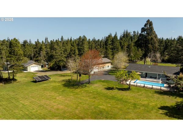 55654 PROSPER JCT RD, Bandon, OR 97411