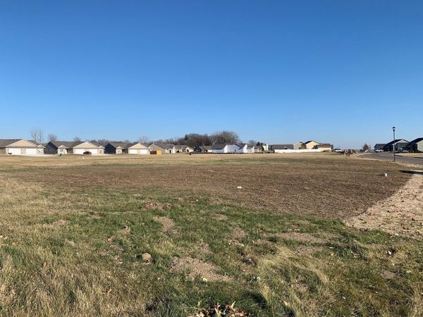 859 Escalade Lane SE, Owatonna, MN 55060