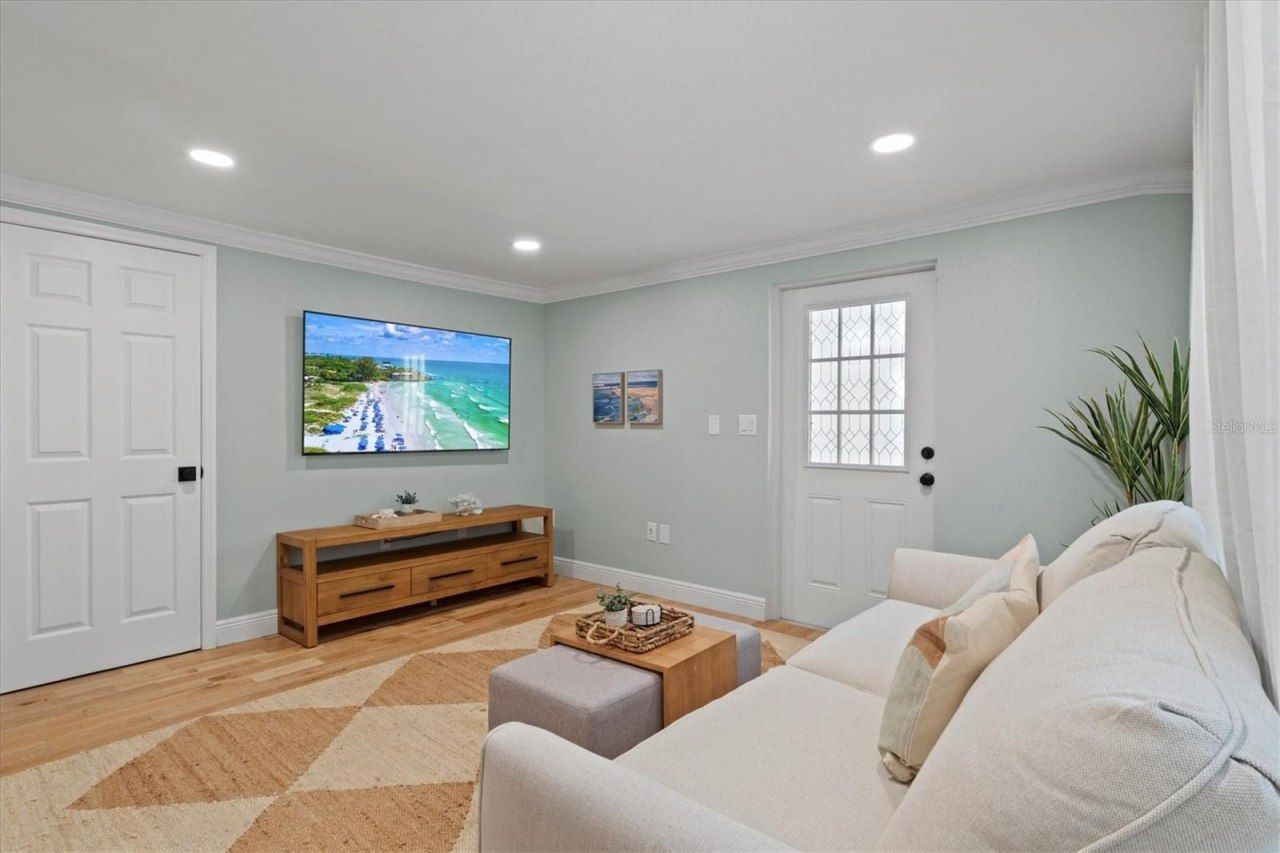 326 S Lime Avenue, Sarasota, FL 34237 Photo