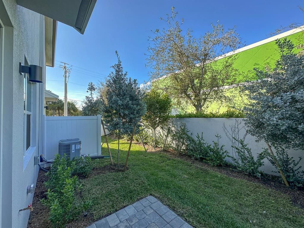 3569 San Bernardino Way, Palm Springs, FL 33461 Photo