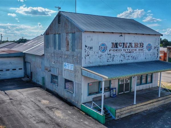 9 Clay Street, Nocona, TX 76255