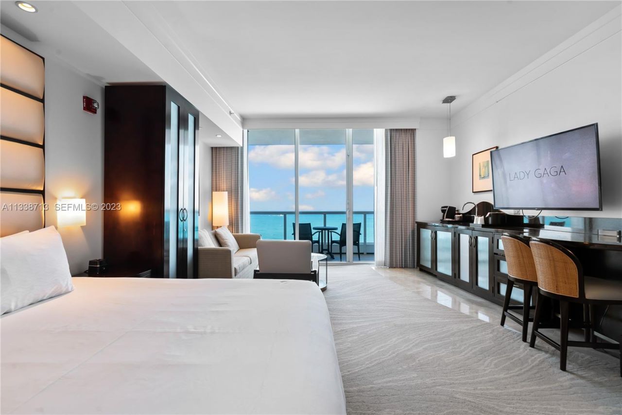 4391 Collins Ave, Unit 1911/1909/, Miami Beach, FL 33140 Photo